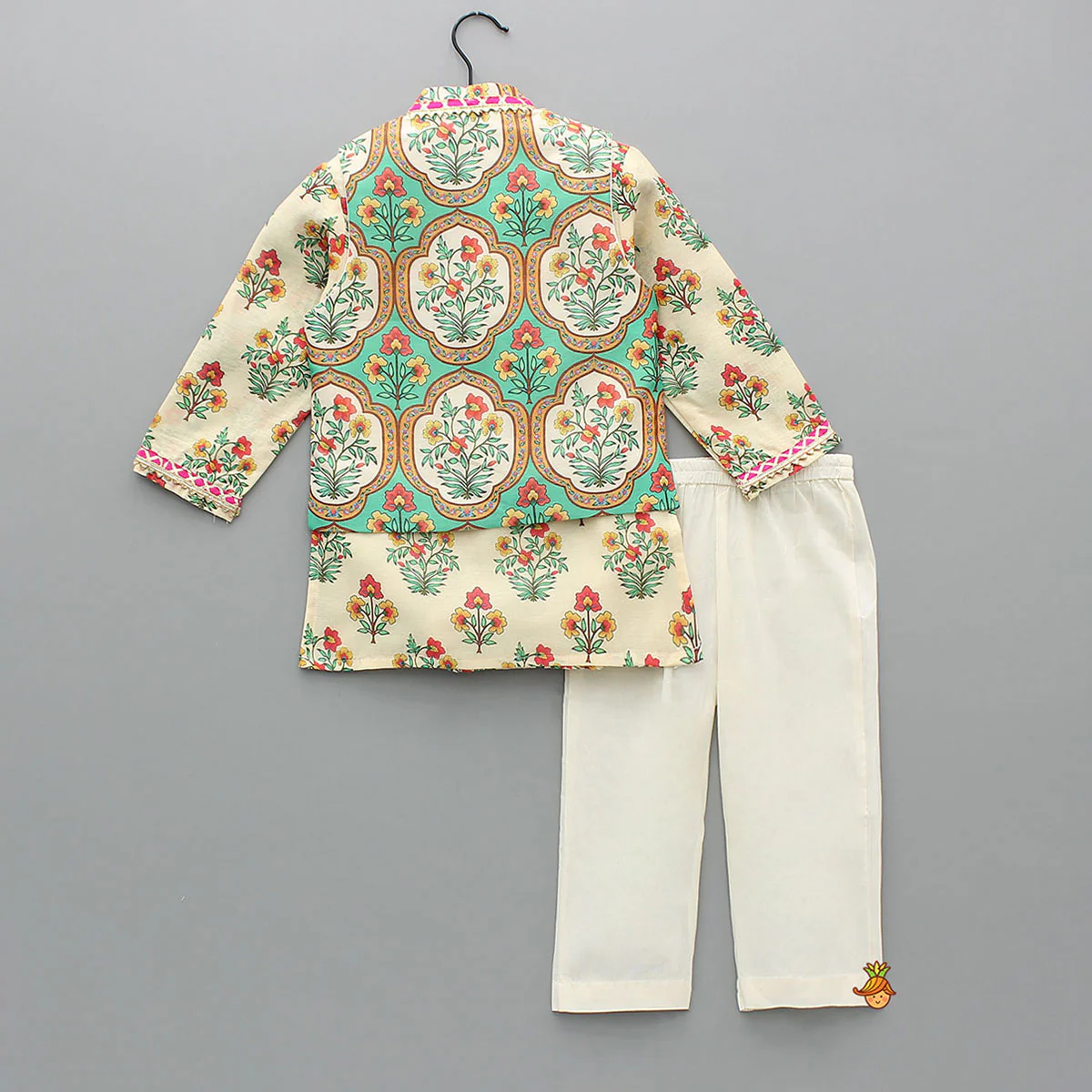 Floral Printed Kurta With Front Open Jacket And Pyjama - Image 2