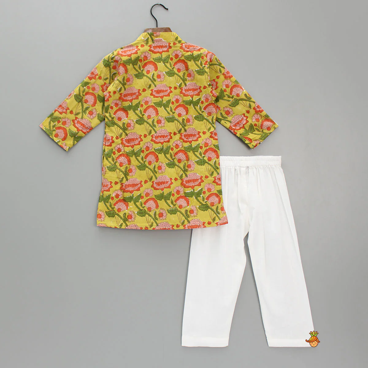 Floral Printed Multicolor Kurta With Pyjama - Image 2