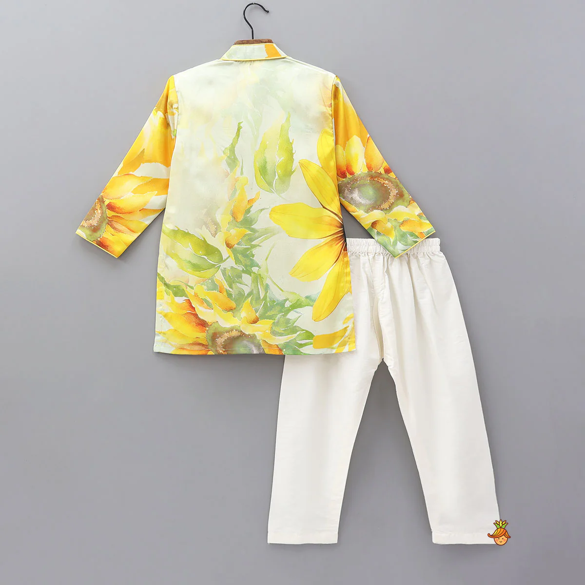 Floral Printed Sheen Kurta And Pyjama - Image 2