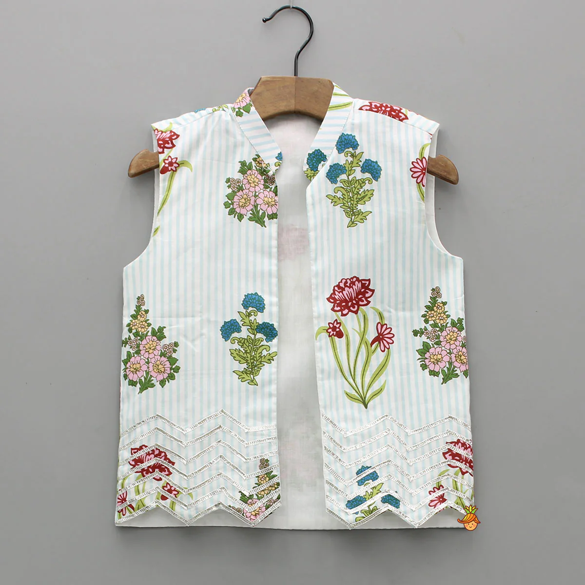 Floral Printed Striped Kurta With Front Open Floral Jacket And Pyjama - Image 6