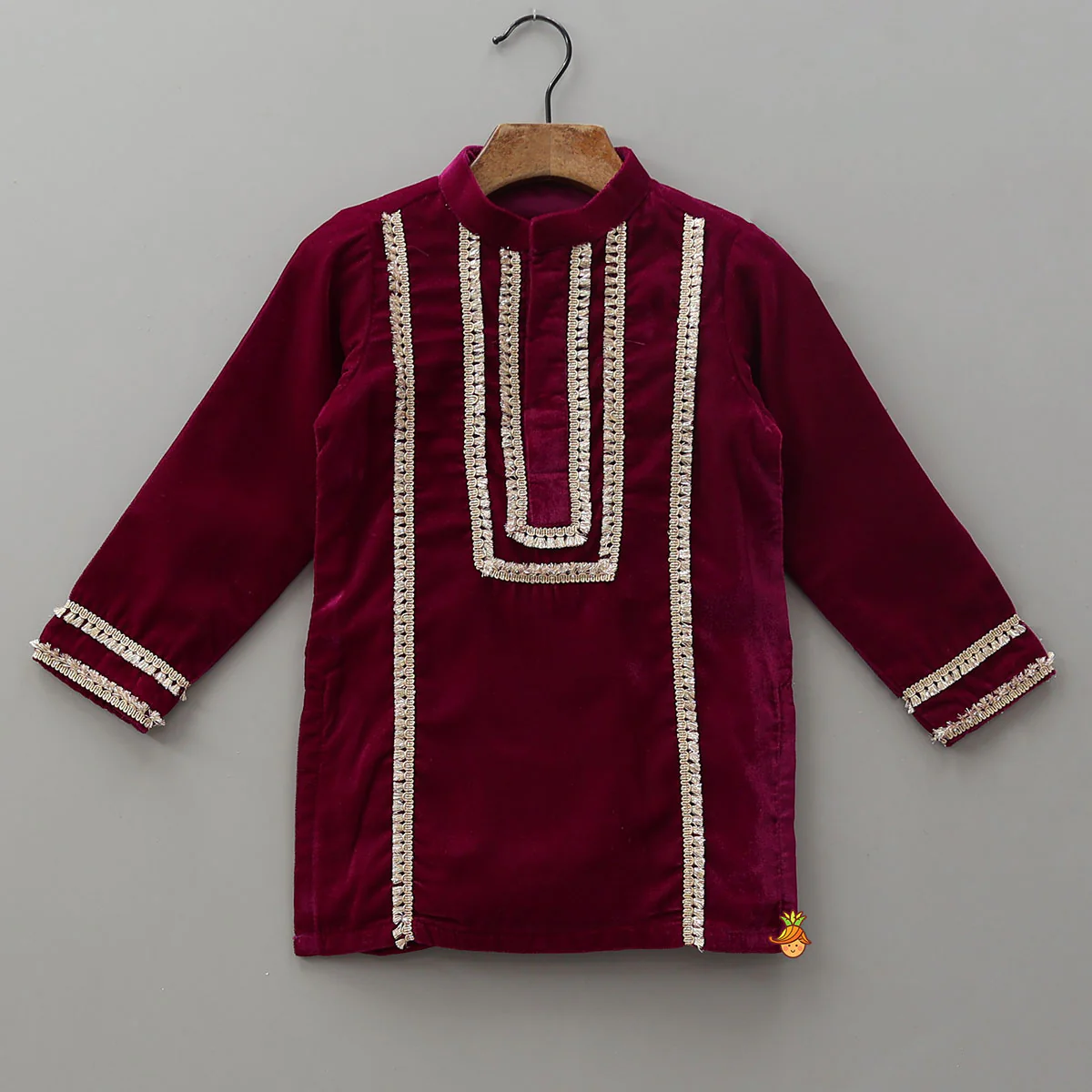 Fringed Lace-Detailed Velvet Kurta With Pyjama - Image 3