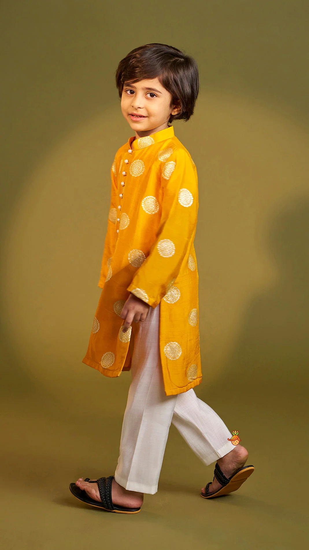 Front Open Ethnic Kurta And Pyjama - Image 4