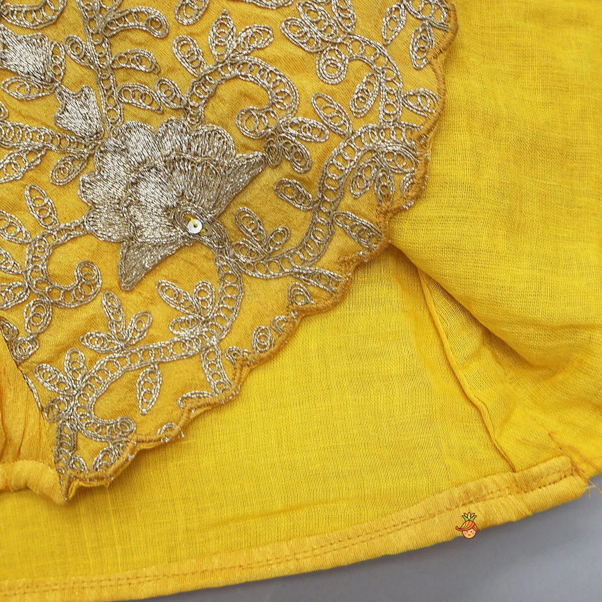 Front-Open Scalloped Design Shimmery Top And Palazzo - Image 5