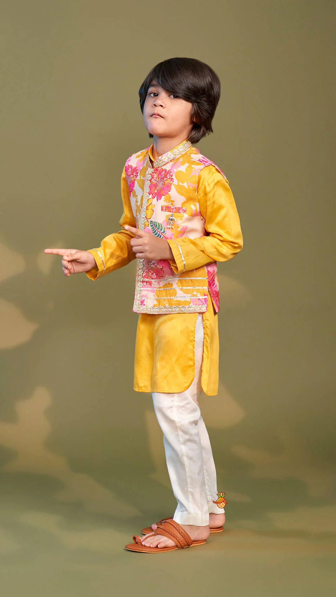 Front Placket Kurta With Floral Printed Multicolour Jacket And Pyjama - Image 4