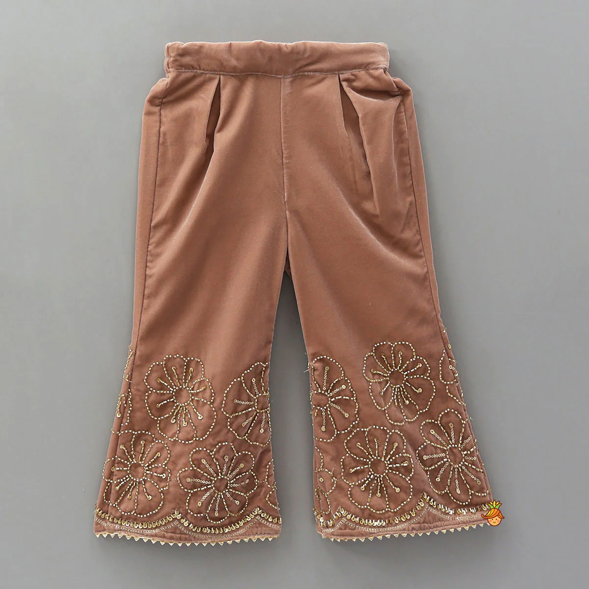 Front-Slit Velvet Kurti And Pant With Dupatta - Image 5