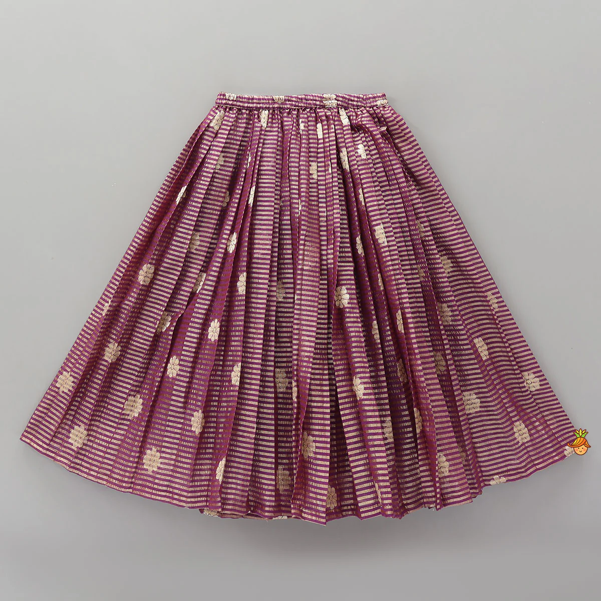 Front Tie-Knot Crop Top And Lehenga - Image 4