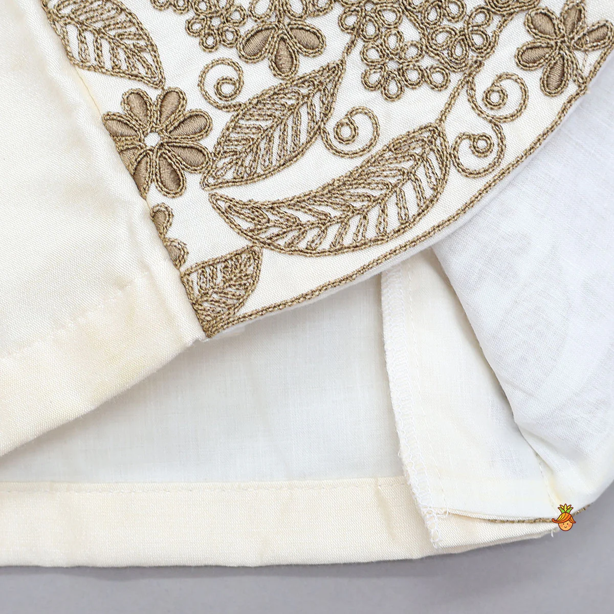 Front Tie-Knot Crop Top And Lehenga - Image 5