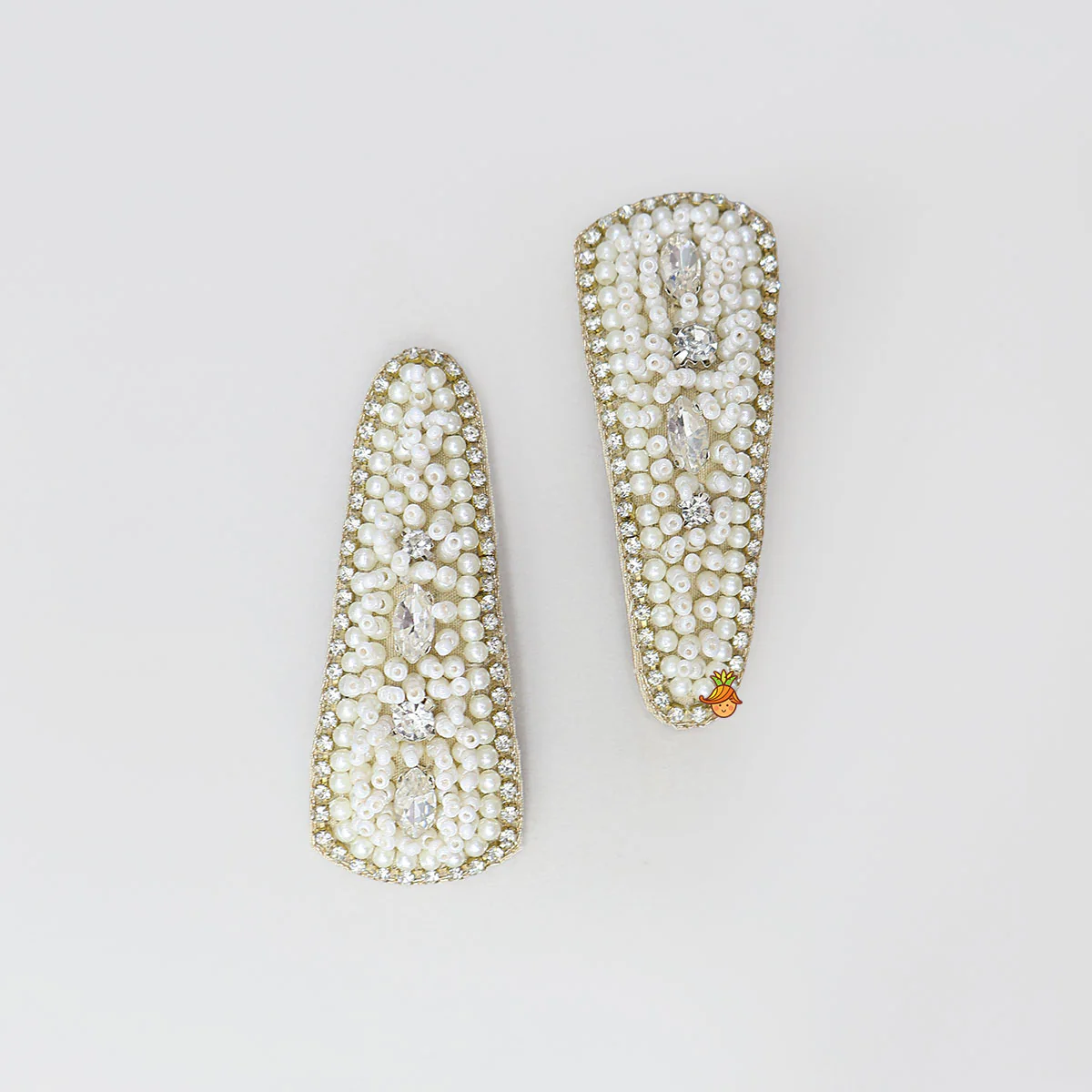 Glamorous Off White Hair Clip