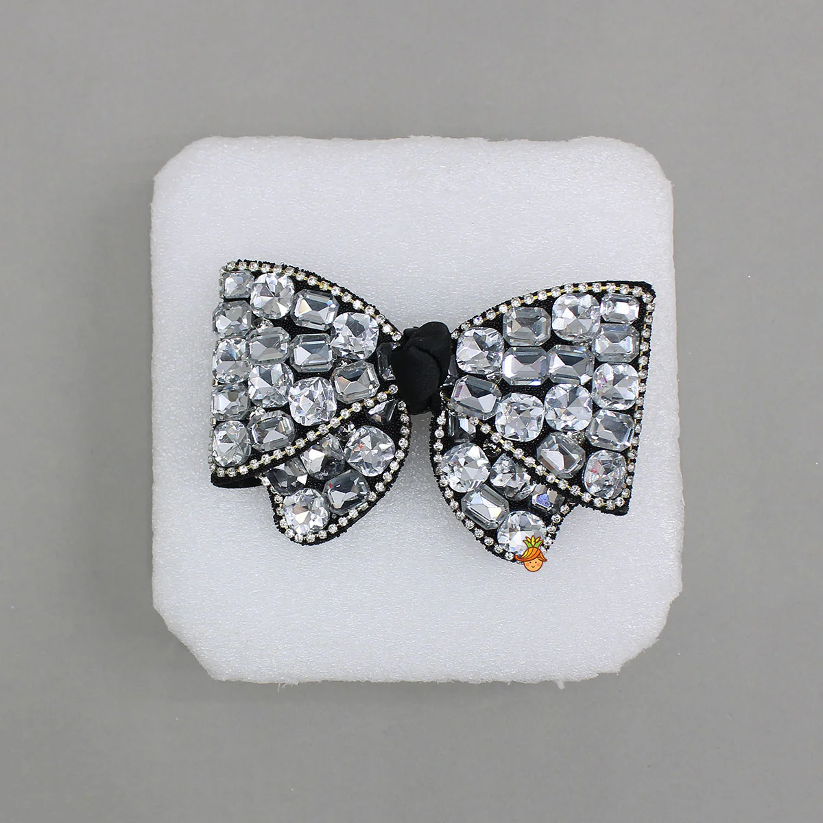 Glass Crystal Beads Embellished Bow Hair Clip - Image 3