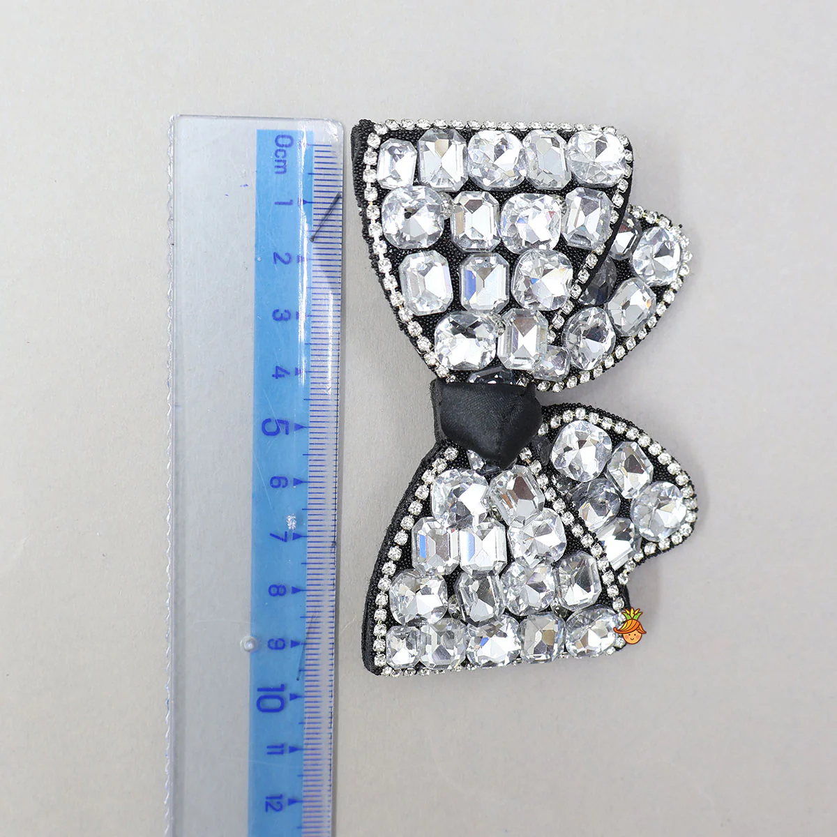 Glass Crystal Beads Embellished Bow Hair Clip - Image 6