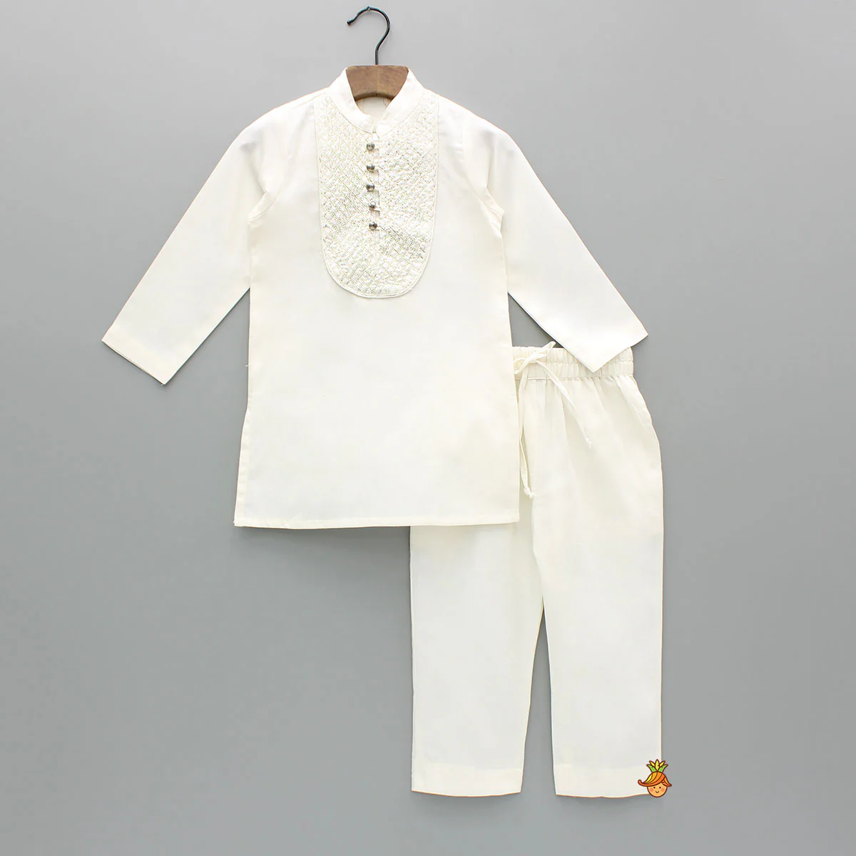 Gota Lace Detailed Kurta And Pyjama