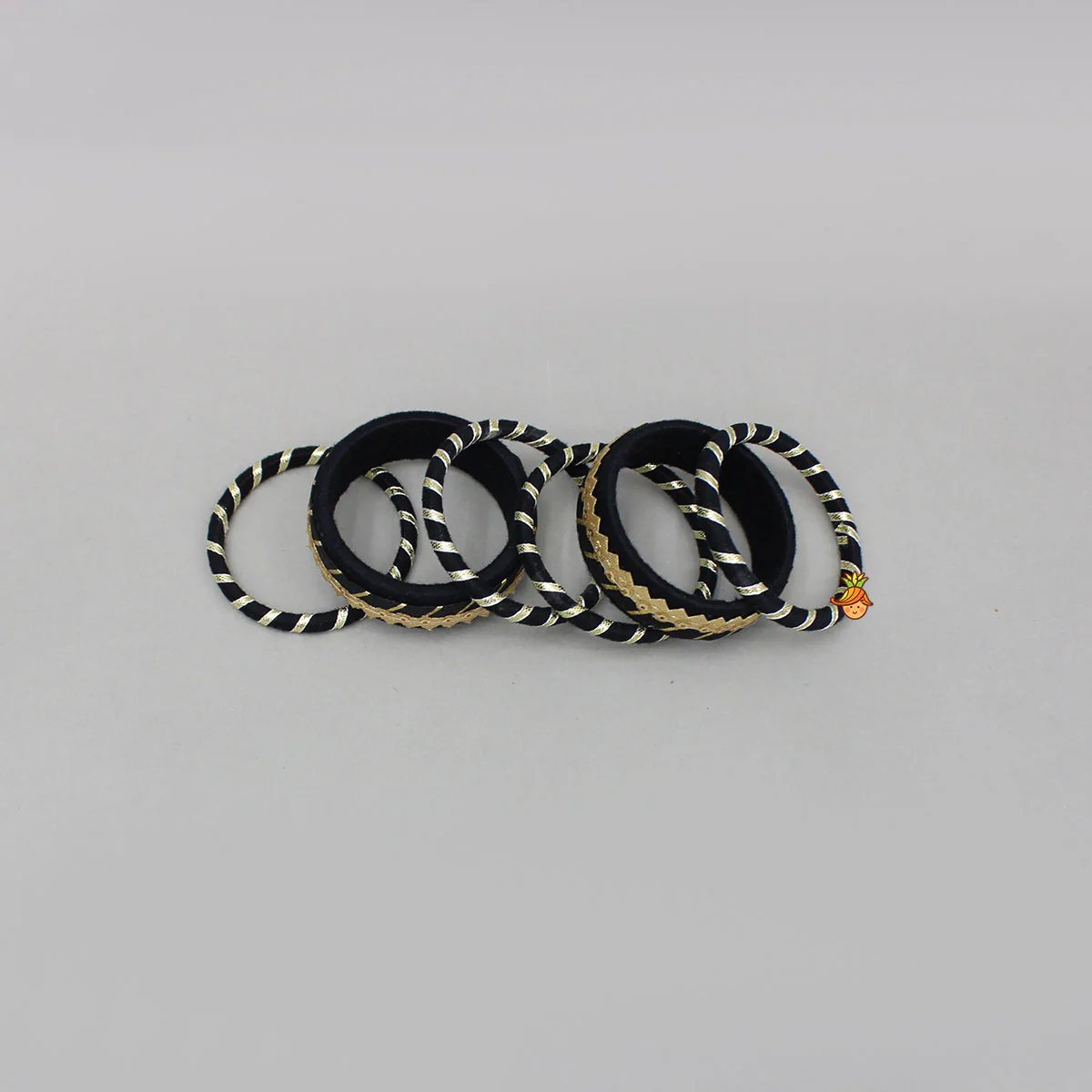 Gota Lace-Embellished Black Thread Bangles - Image 3