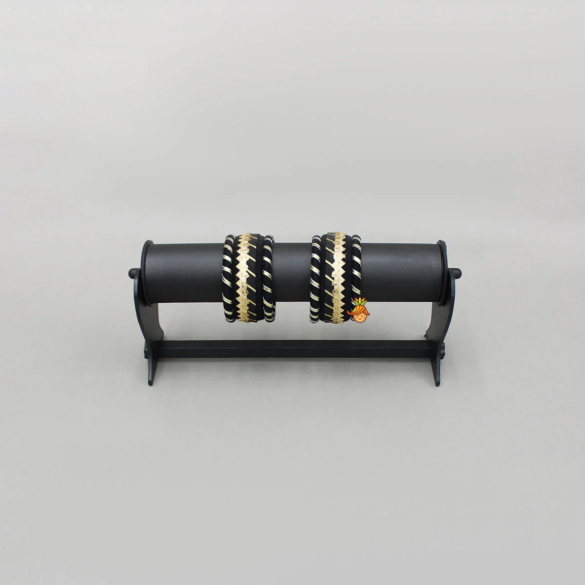 Gota Lace-Embellished Black Thread Bangles - Image 6