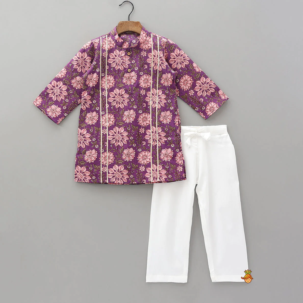 Graceful Floral Kurta And Pyjama