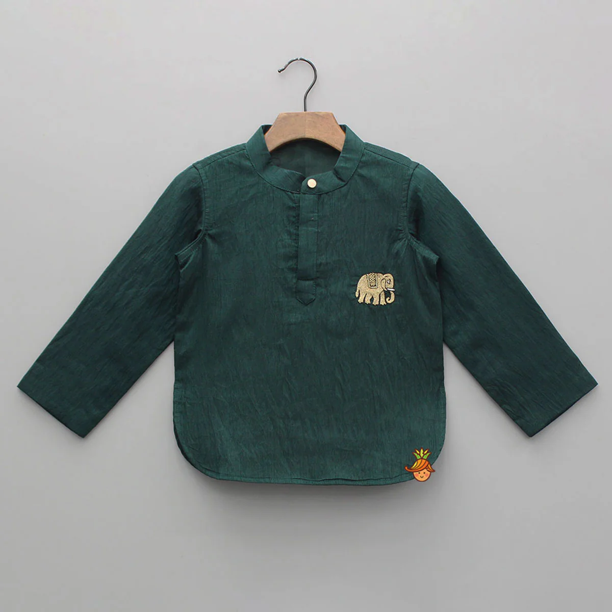 Green Kurta With Adjustable Cream Lungi - Image 3