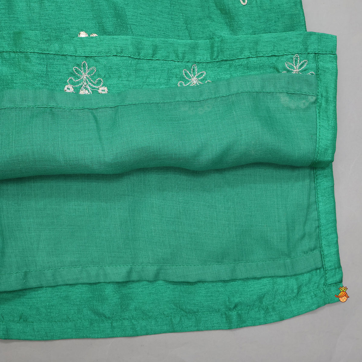 Embroidered Front-Placket Ethnic Kurta And Pyjama - Image 5