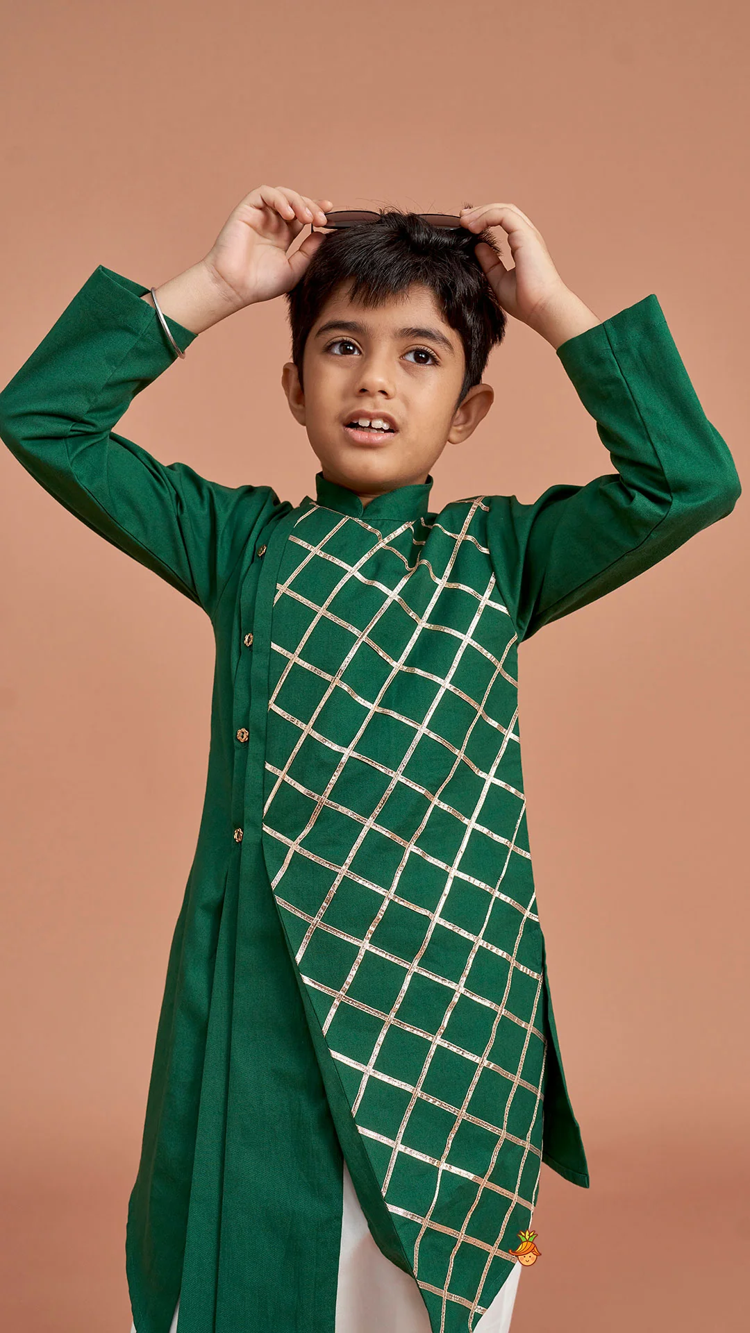 Green Pleated Asymmetric Stylish Kurta With Pant - Image 7