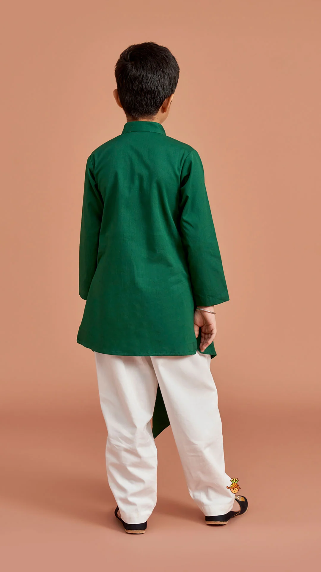 Green Pleated Asymmetric Stylish Kurta With Pant - Image 8