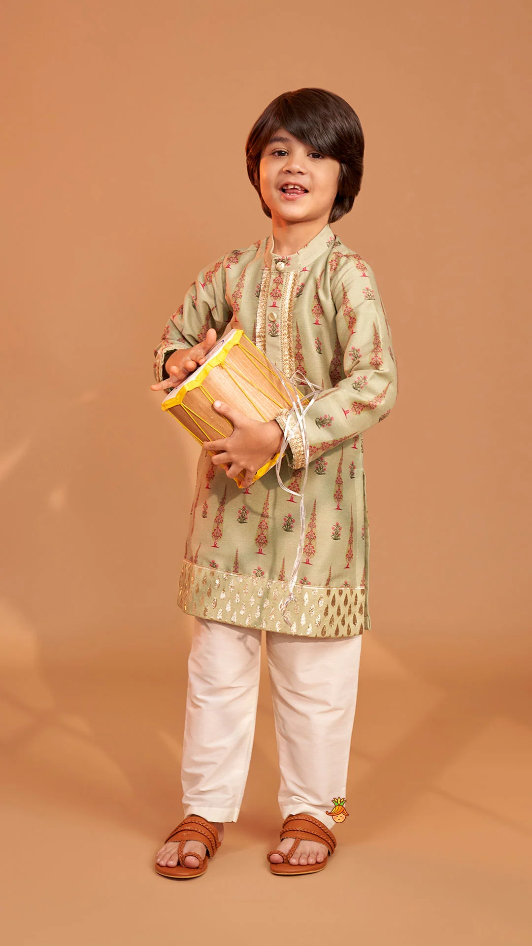 Green Printed Kurta And Pyjama - Image 3
