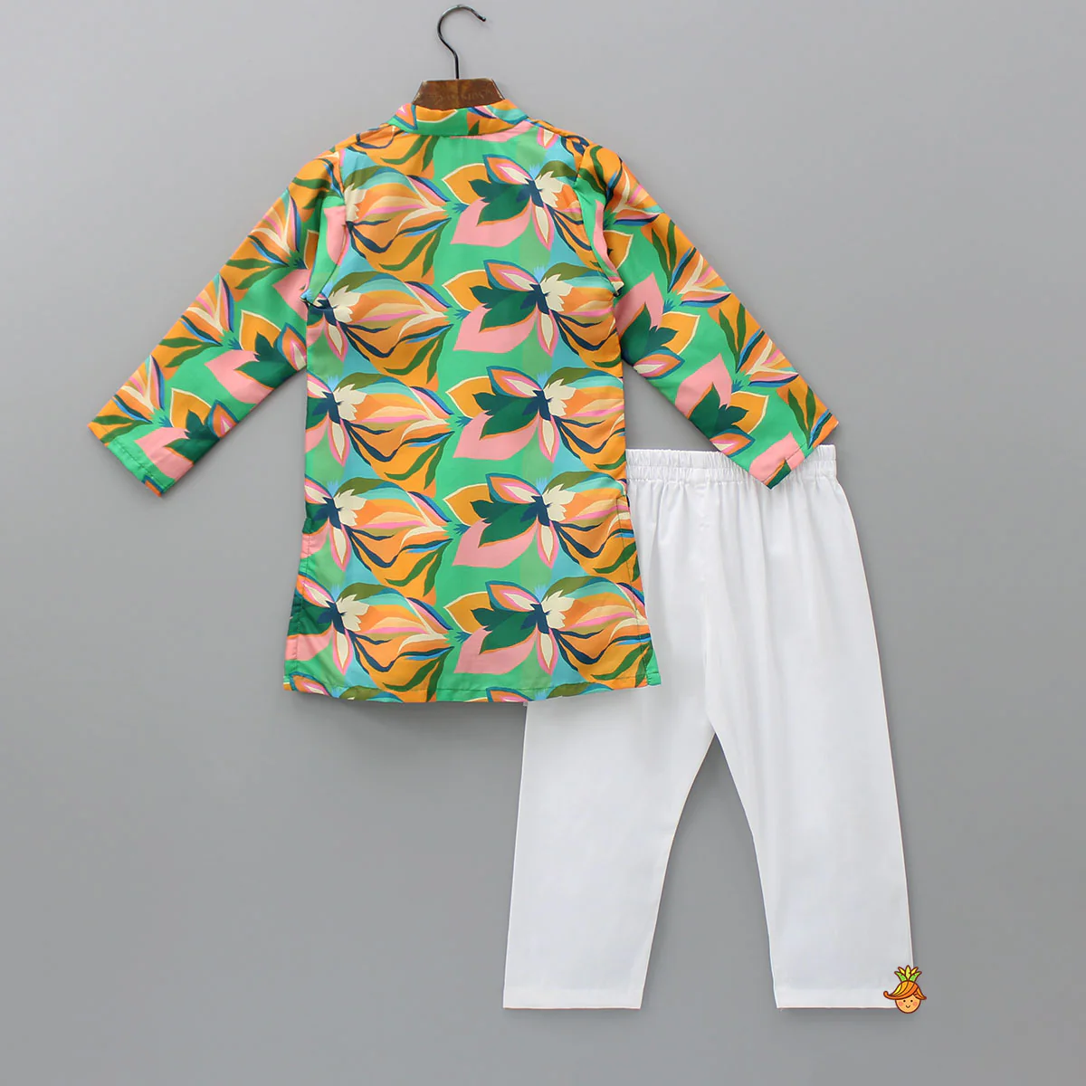 Green Printed Kurta With Pyjama - Image 2