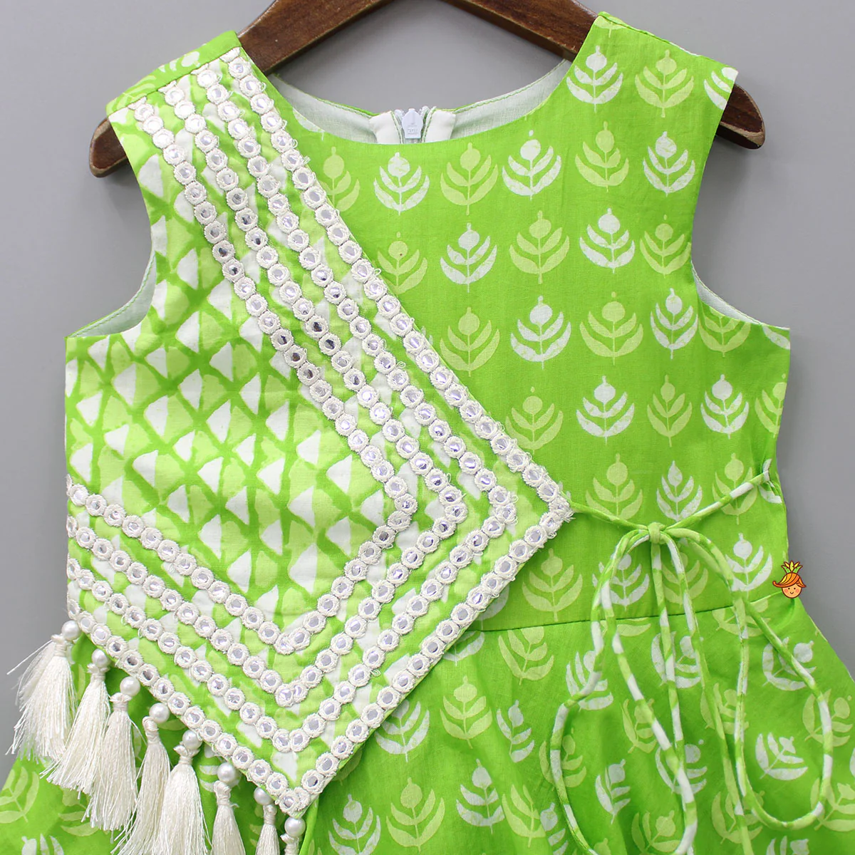 Green Printed Kurti With Faux Mirror Work Flap - Image 3