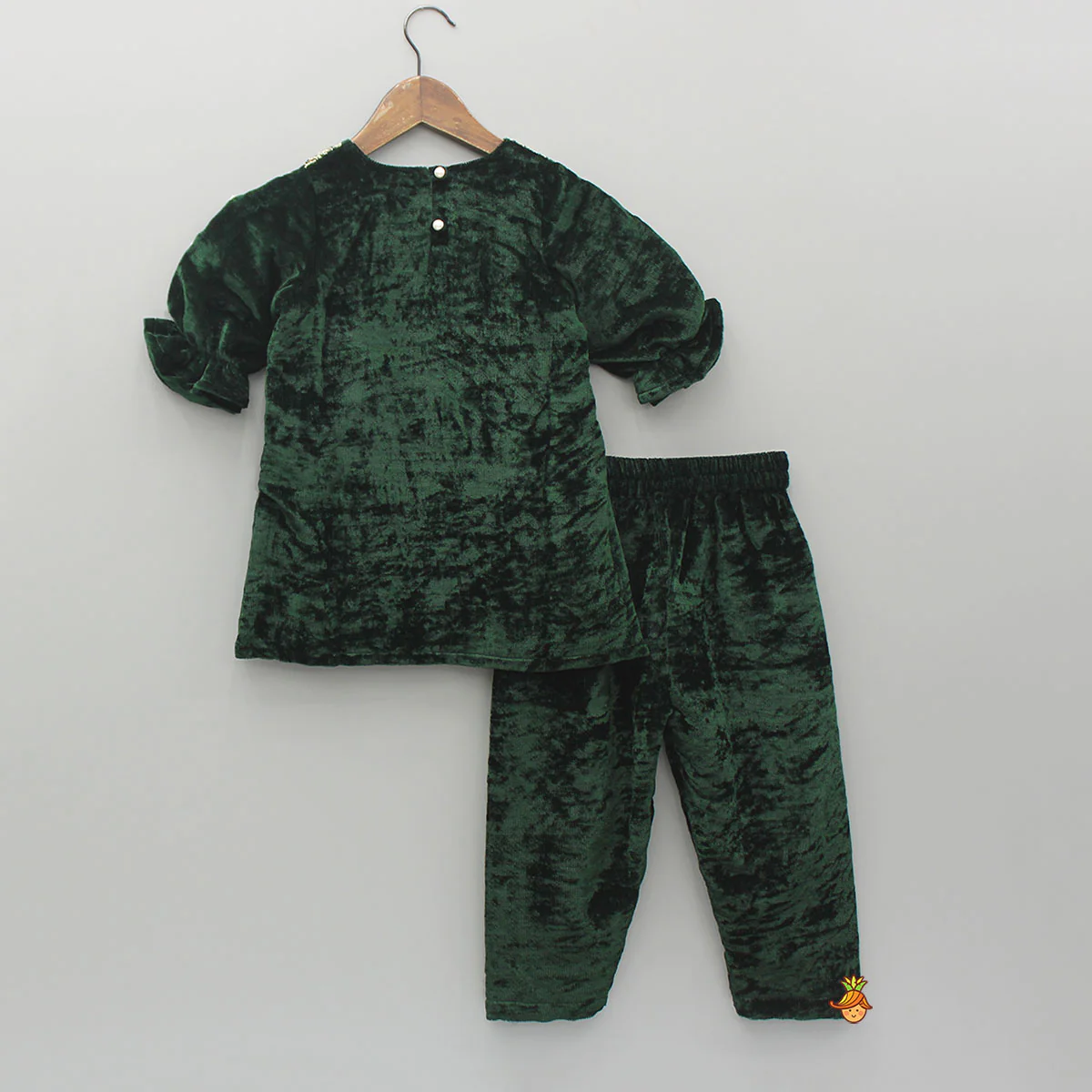 Green Velvet Zardozi Embroidered Kurti And Pant - Image 2