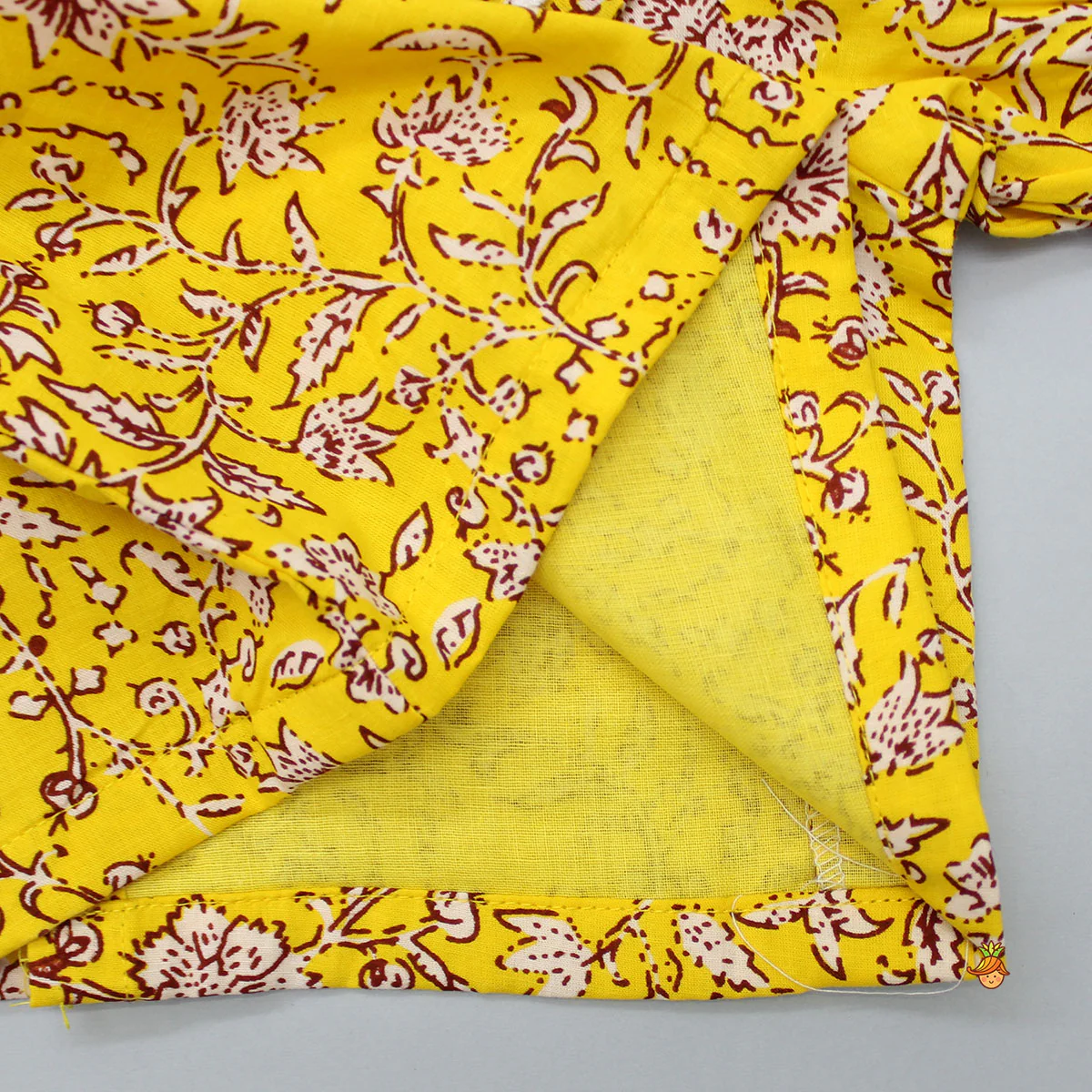Hand Block Floral Printed Peter Pan Collar Detailed Top And Lehenga With Attached Sling Bag - Image 5