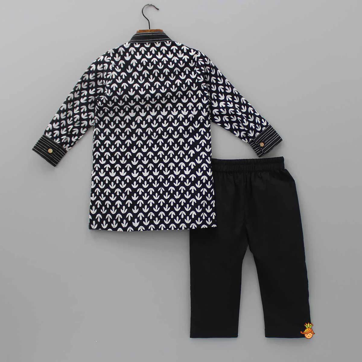 Hand Block Printed Kurta And Pyjama - Image 2