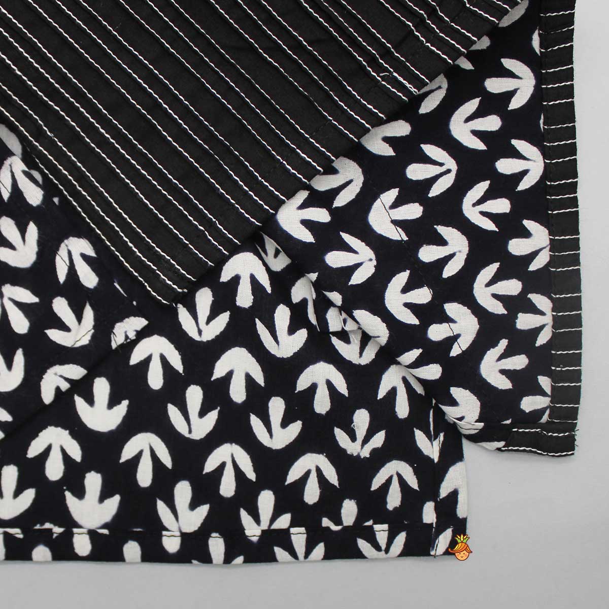 Hand Block Printed Kurta And Pyjama - Image 5