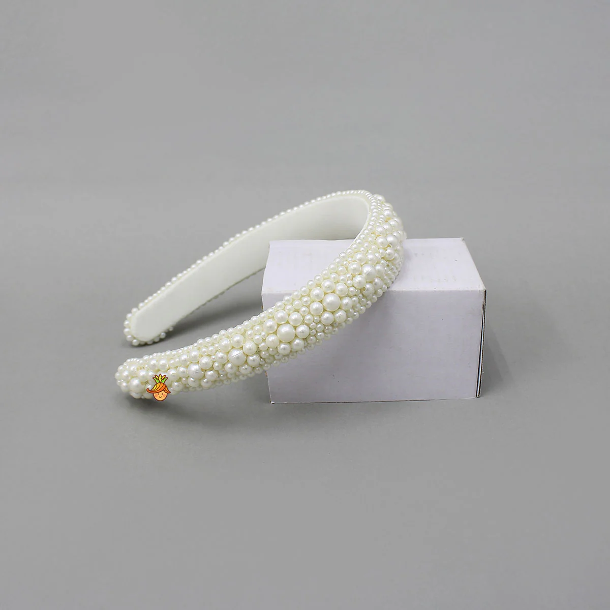 Intricate Embroidered Hairband - Image 3