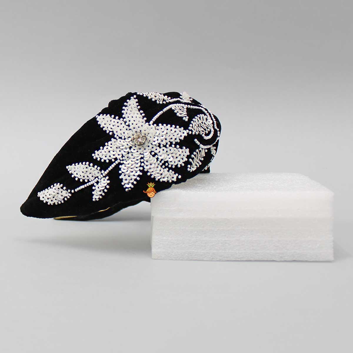 Intricate Sequins Embroidered Black Velvet Hair Band - Image 3