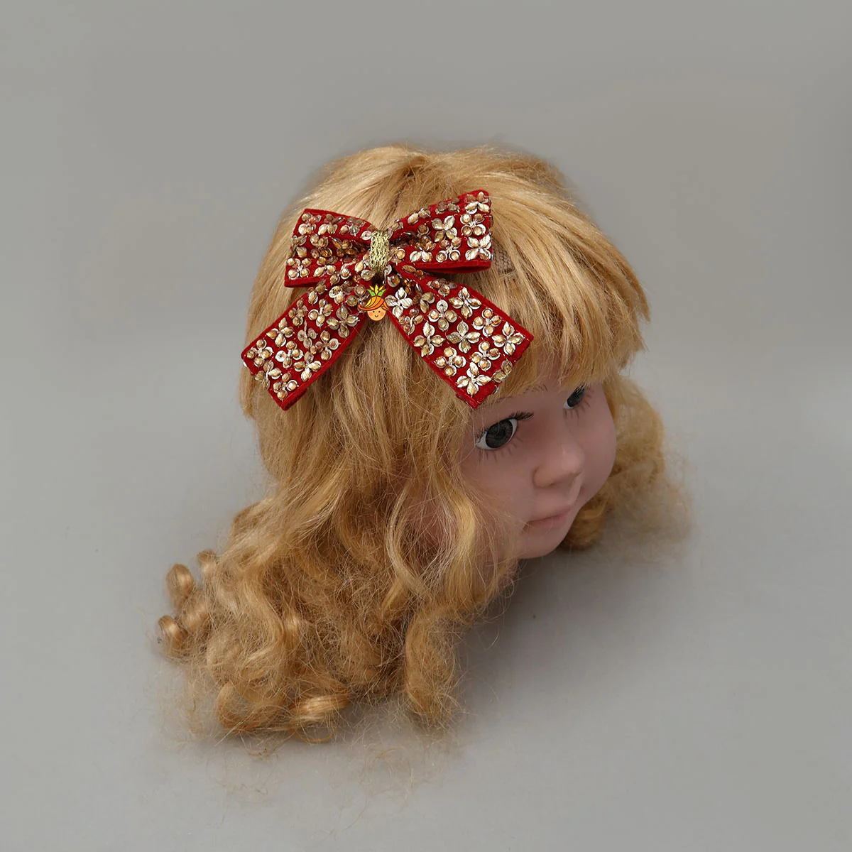 Intricately Embroidered Eye-Catching Hair Clip - Image 4