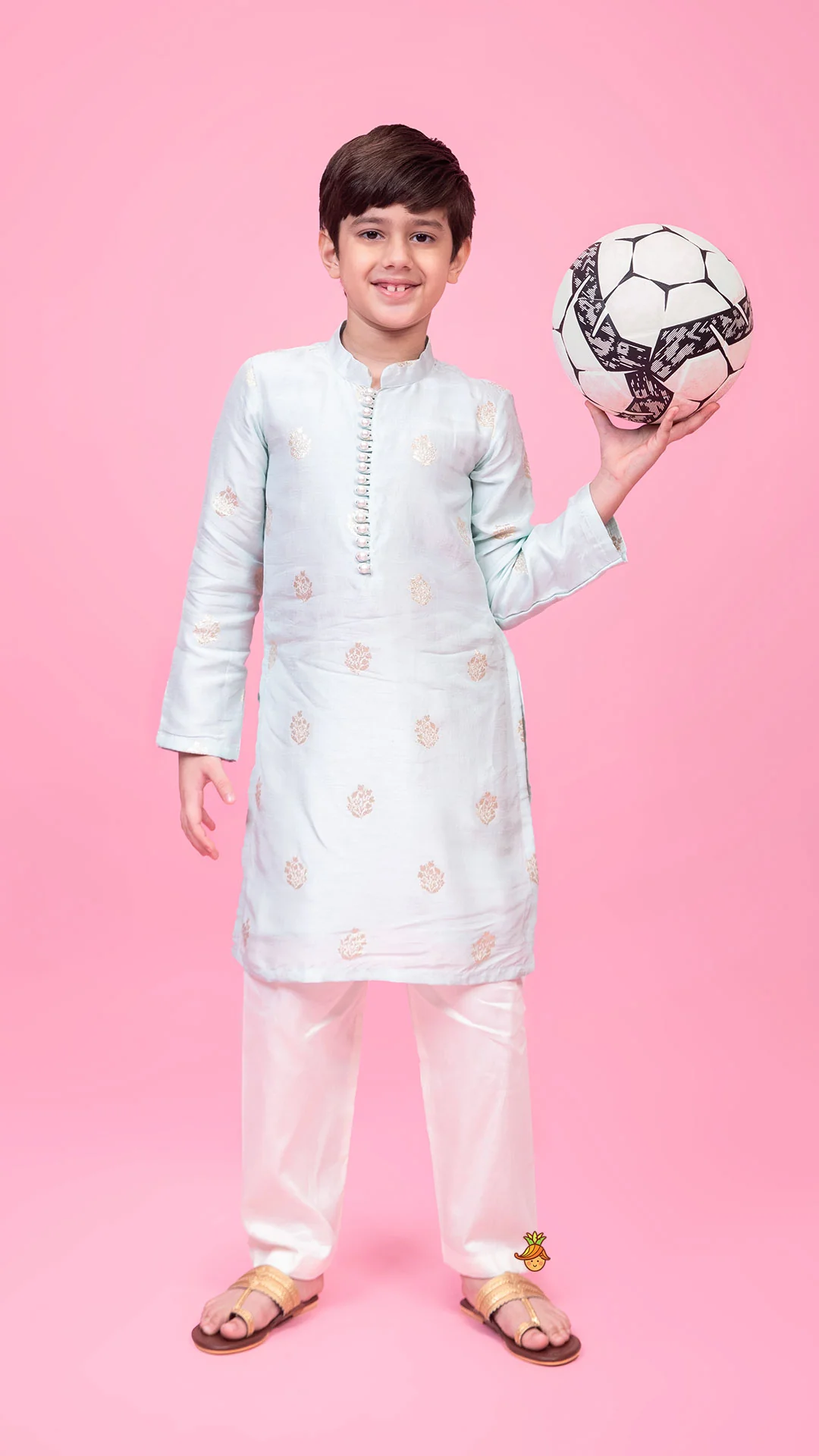 Kurta With Detailed Loop Buttons And Pyjama - Image 3