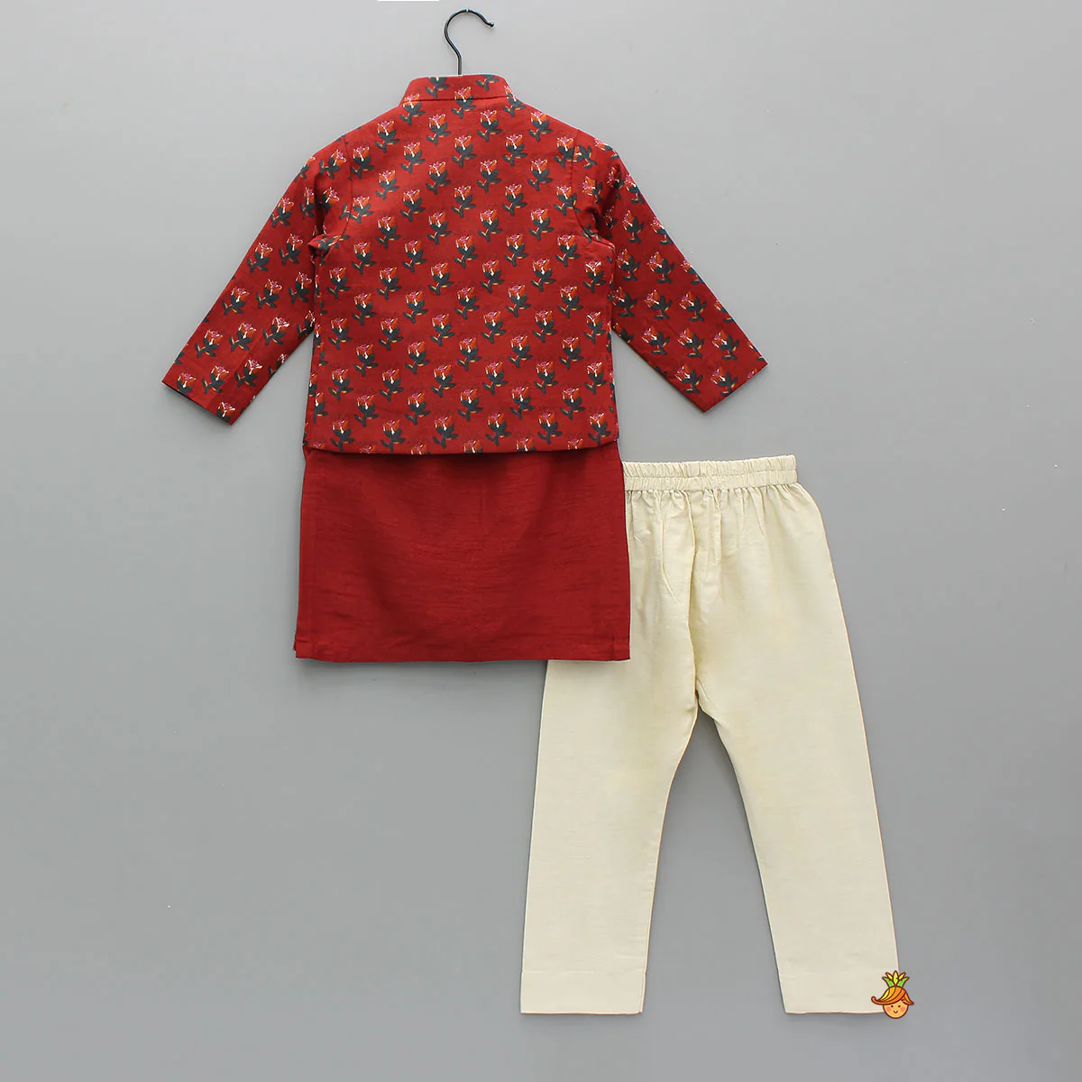 Kurta With Pocket-Detail Asymmetric Jacket And Pyjama - Image 2