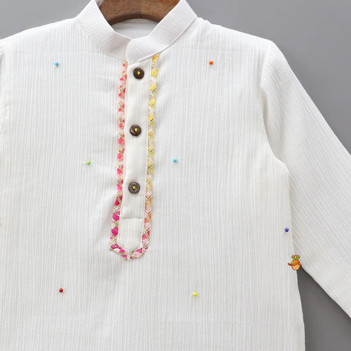 Lace Detailed Kurta With Contrasting Bandana - Image 4