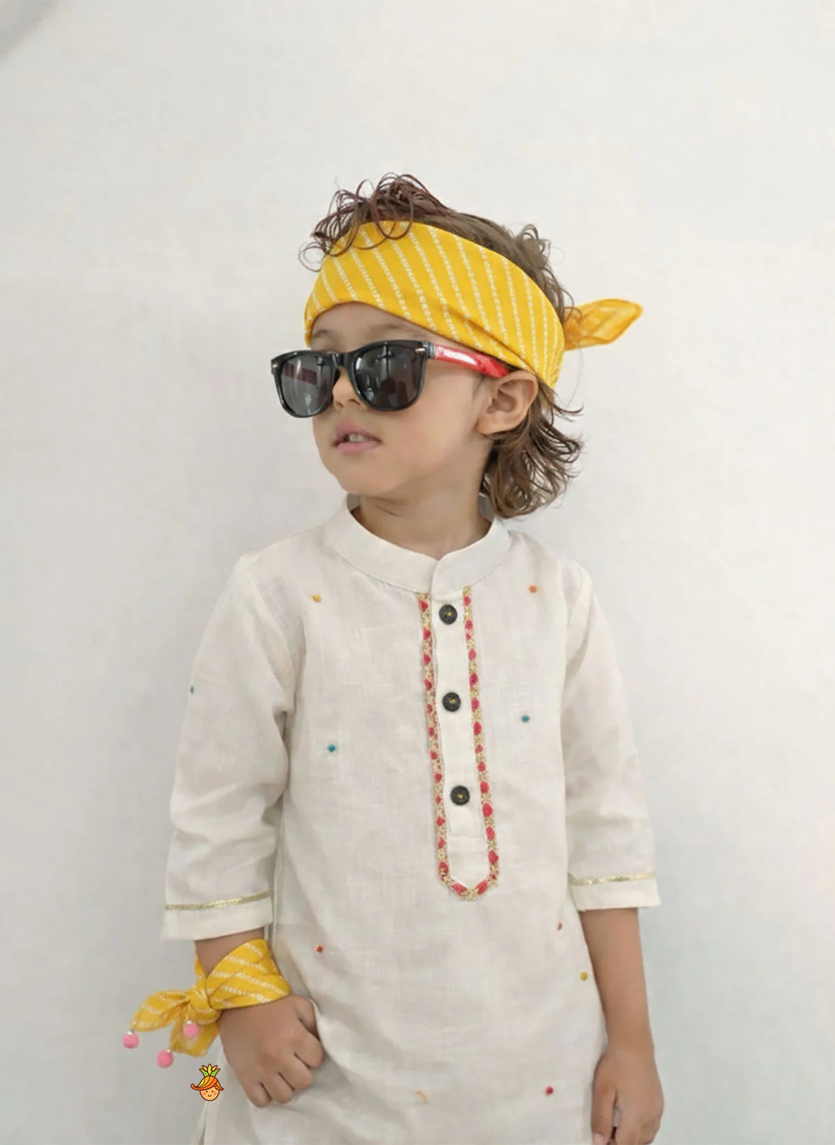 Lace Detailed Kurta With Contrasting Bandana - Image 8