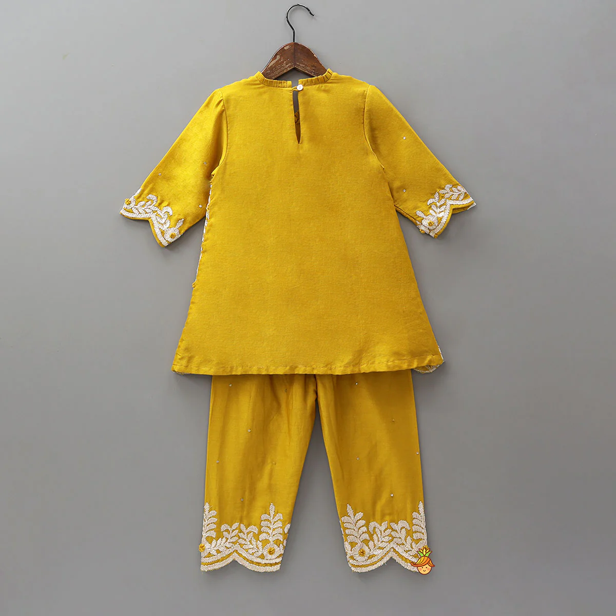 Lace Embroidered Stylish Kurti With Matching Pants - Image 2