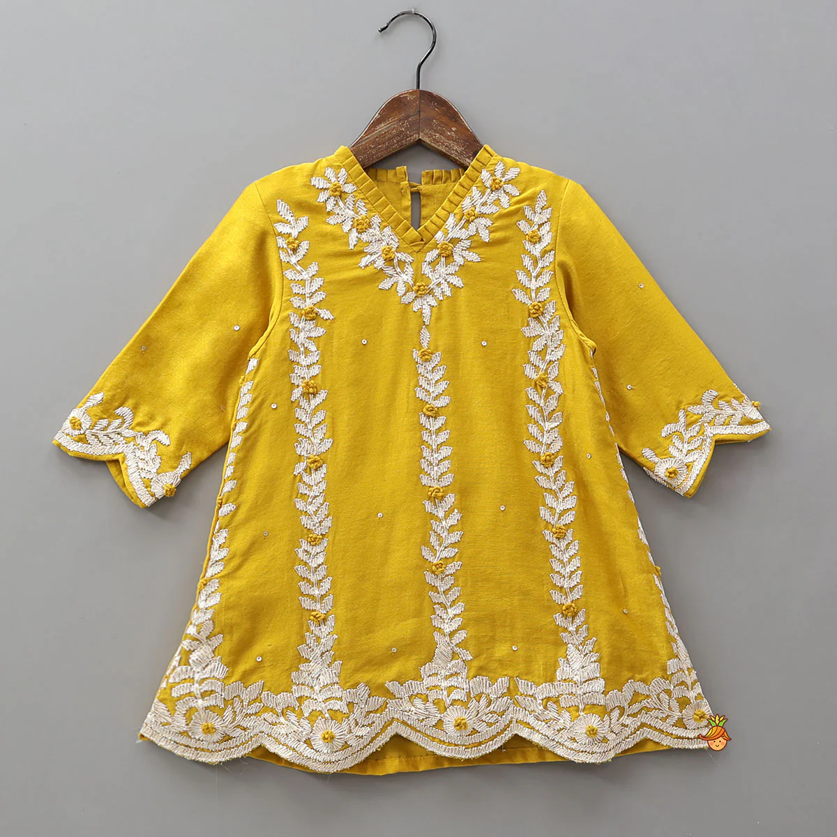Lace Embroidered Stylish Kurti With Matching Pants - Image 3