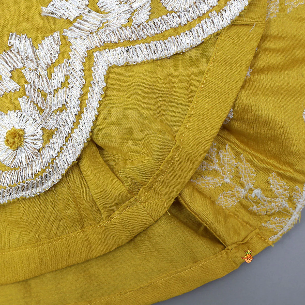 Lace Embroidered Stylish Kurti With Matching Pants - Image 5
