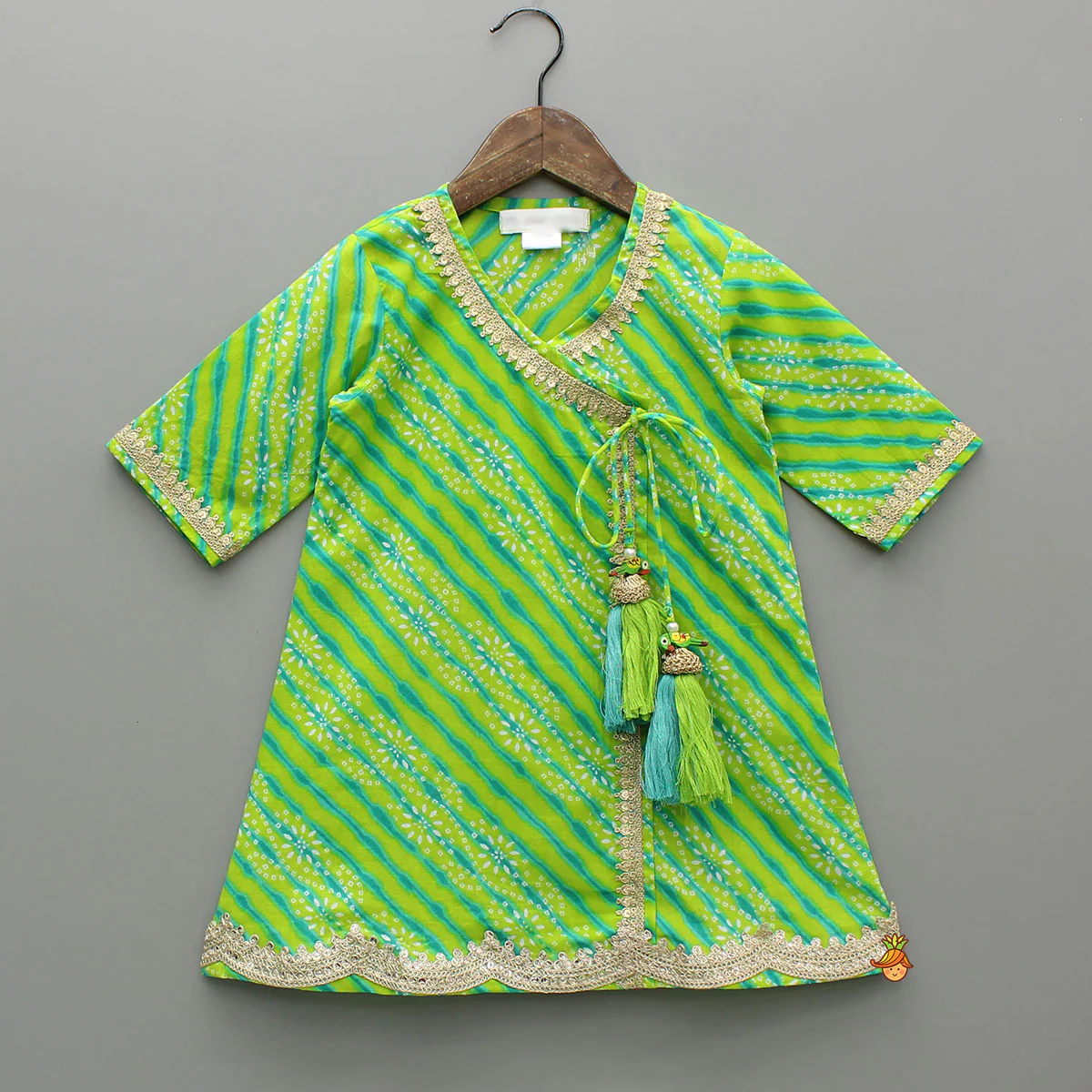Leheriya And Bandhani Printed Green Kurti With Sharara And Dual-Tone Dupatta - Image 4