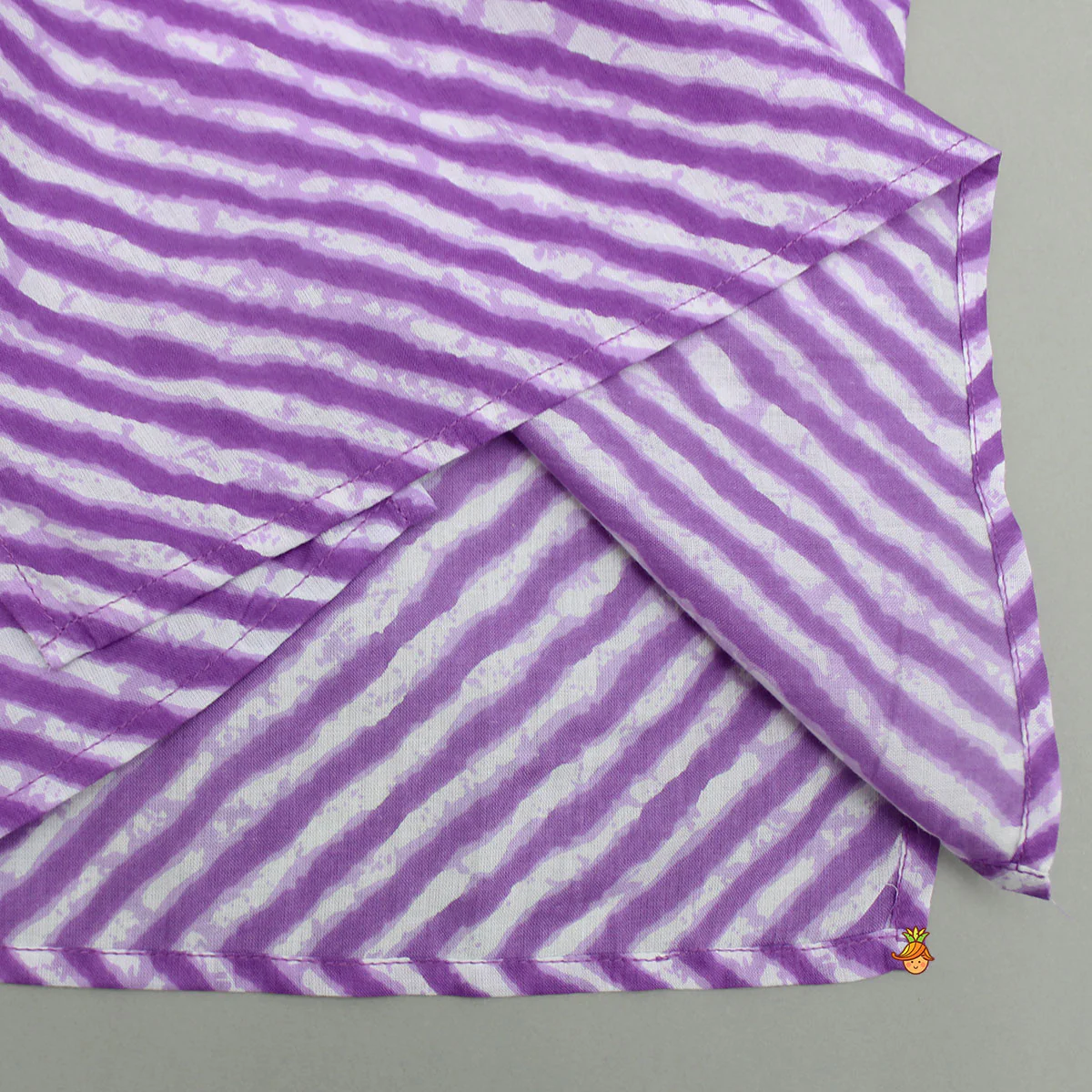 Leheriya Printed Mandarin Collar Purple Kurta With White Pyjama - Image 5