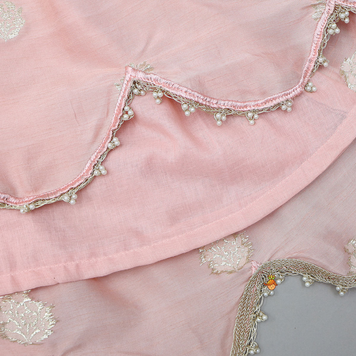 Loop Floral Button-Detail Elegant Kurti - Image 4
