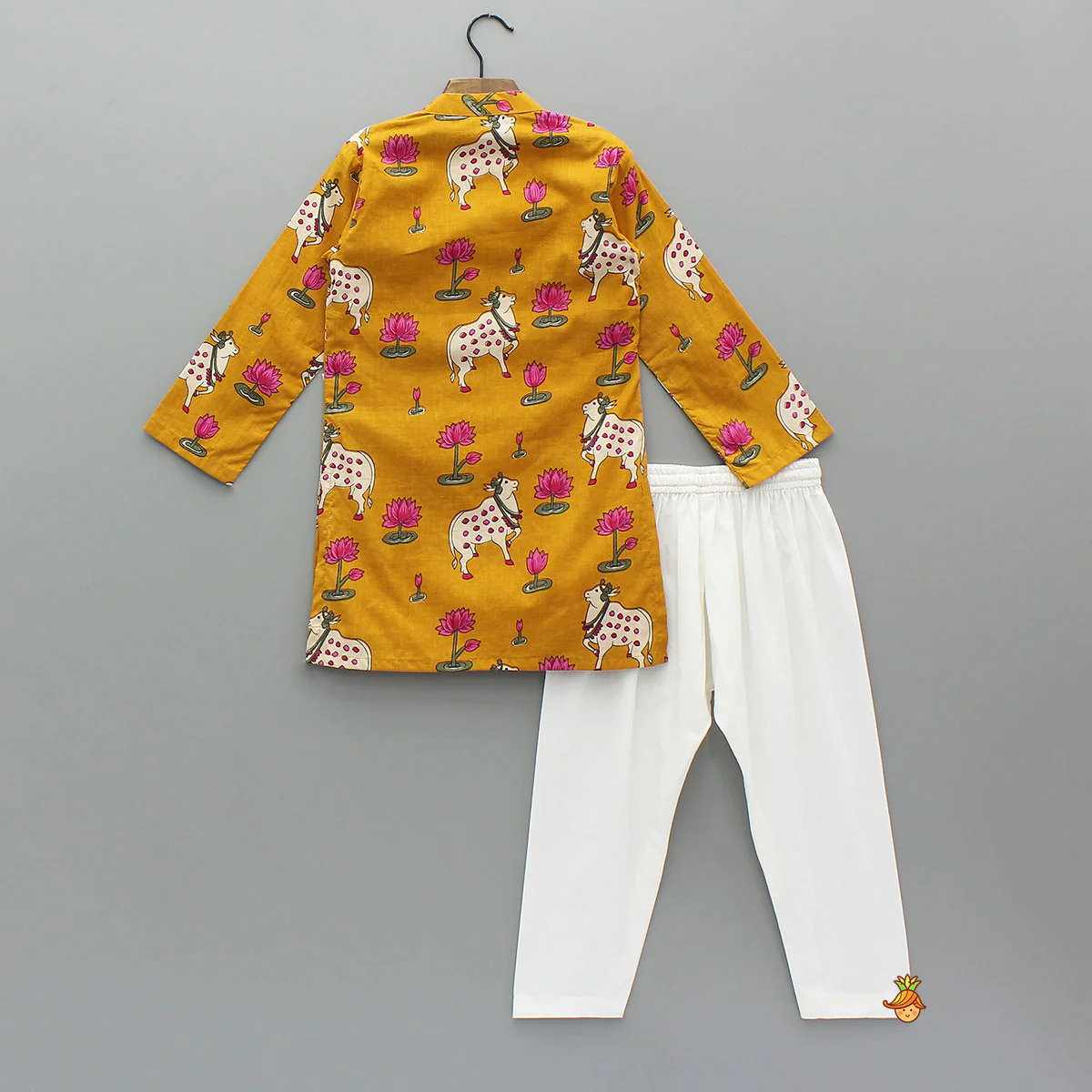Lotus Printed Kurta With Pyjama - Image 2