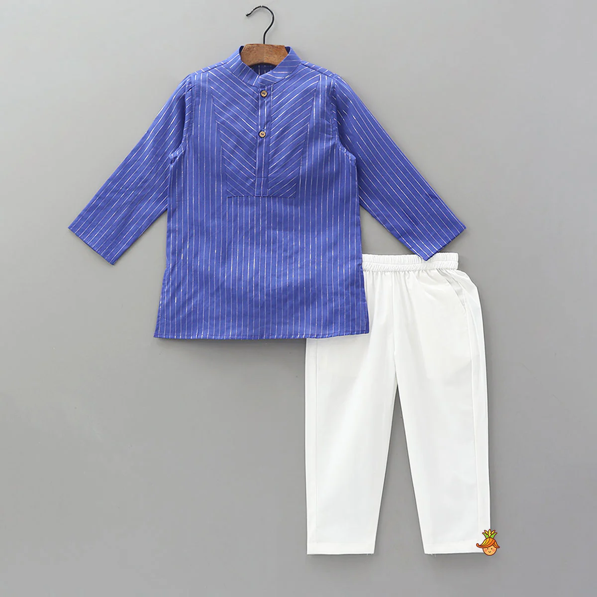 Lurex Stripe Detailed Ethnic Kurta And Pyjama
