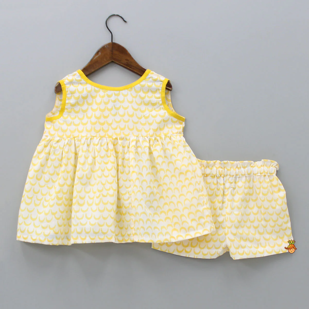 Moon Printed Yellow Top And Shorts - Image 2