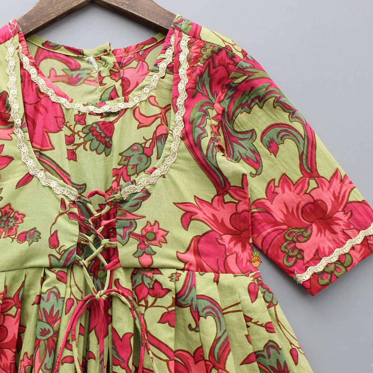 Multicolor Floral Printed Cotton Kurti With Dupatta - Image 4
