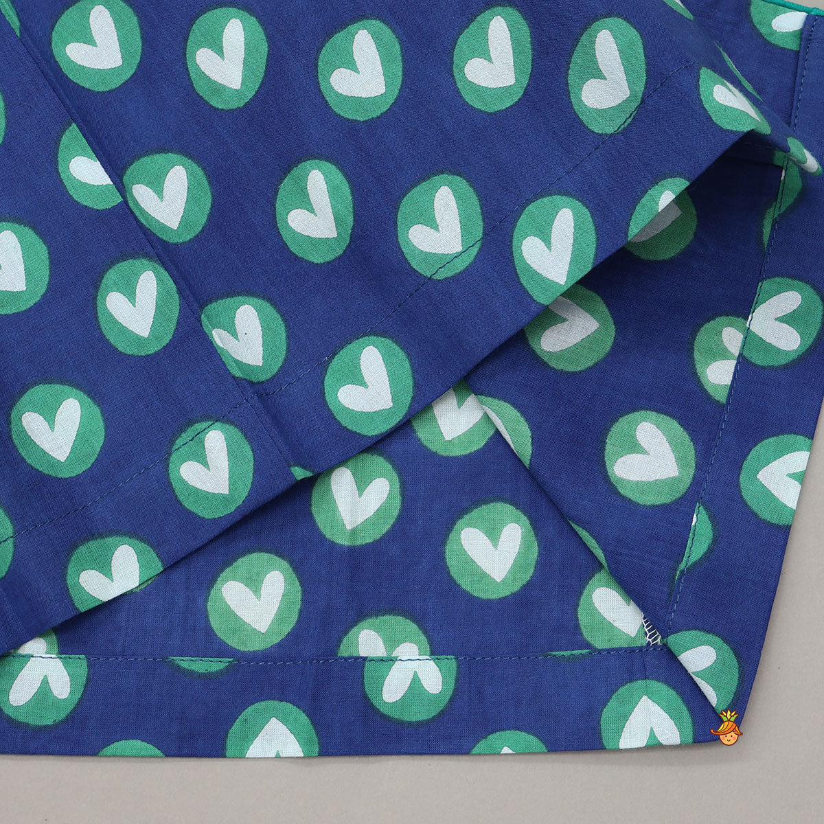Notch Collar Heart-Printed Sleepwear - Image 5