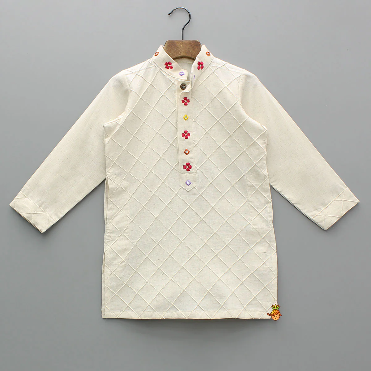 Off White Pintuck Embroidered Kurta With Pyjama - Image 3