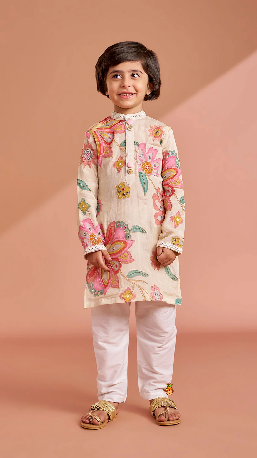 Off White Stylish Floral Kurta With White Pyjama - Image 2