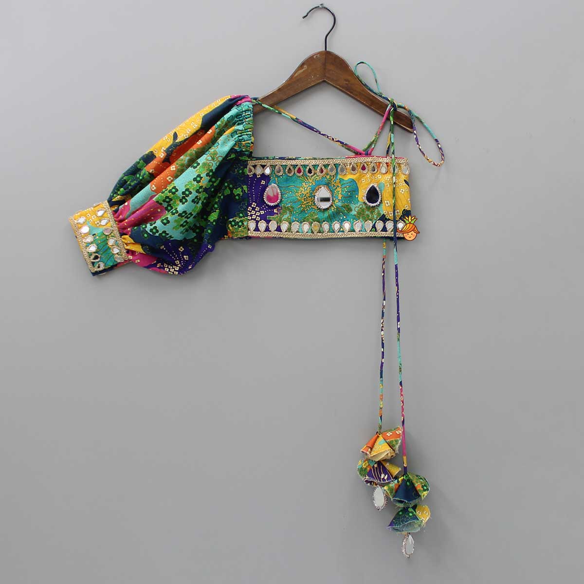 One Shoulder Multicolour Top And Ballon Pant - Image 3